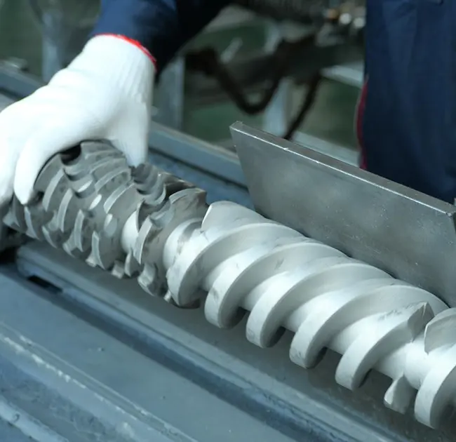 Nahoana no miseho imbetsaka ny tsipika mainty ao amin'ny extruder? Ity lahatsoratra ity dia mampianatra anao ny fomba hamaritana haingana raha olana amin'ny barika na visy no mahatonga izany.